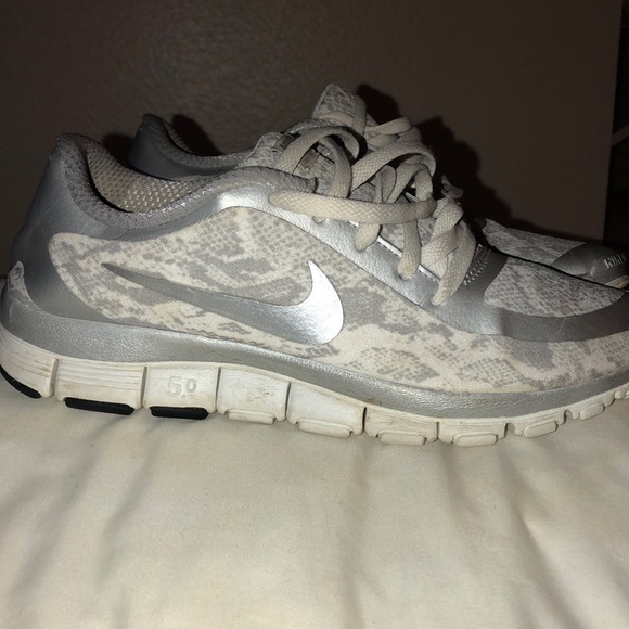 Snake print Nike 5.0 - Picture 2 of 3